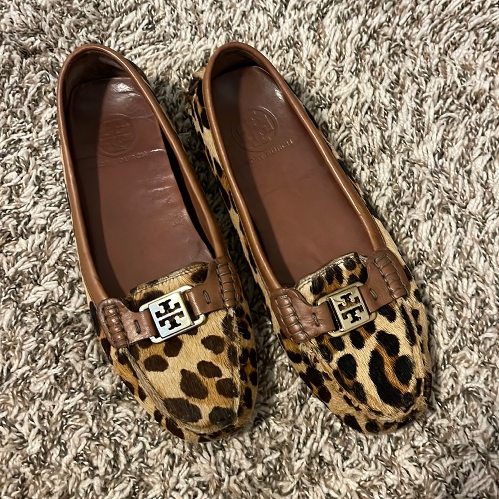 tory burch leopard  horse hair loafer size 8